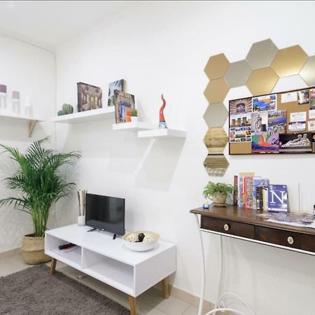 Lorenzo'S Art Studio เนเปิลส์ ภายนอก รูปภาพ